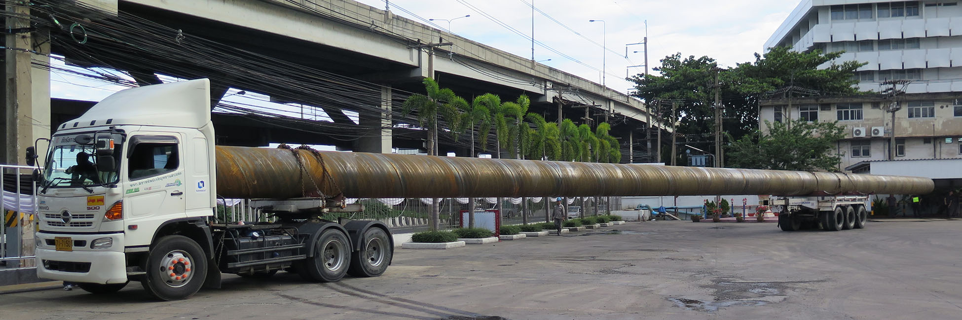 Pipe for bridge pillar